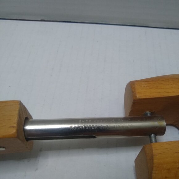 Shoekeepers by Rooster Shoe Stretcher Wooden - Picture 5 of 6